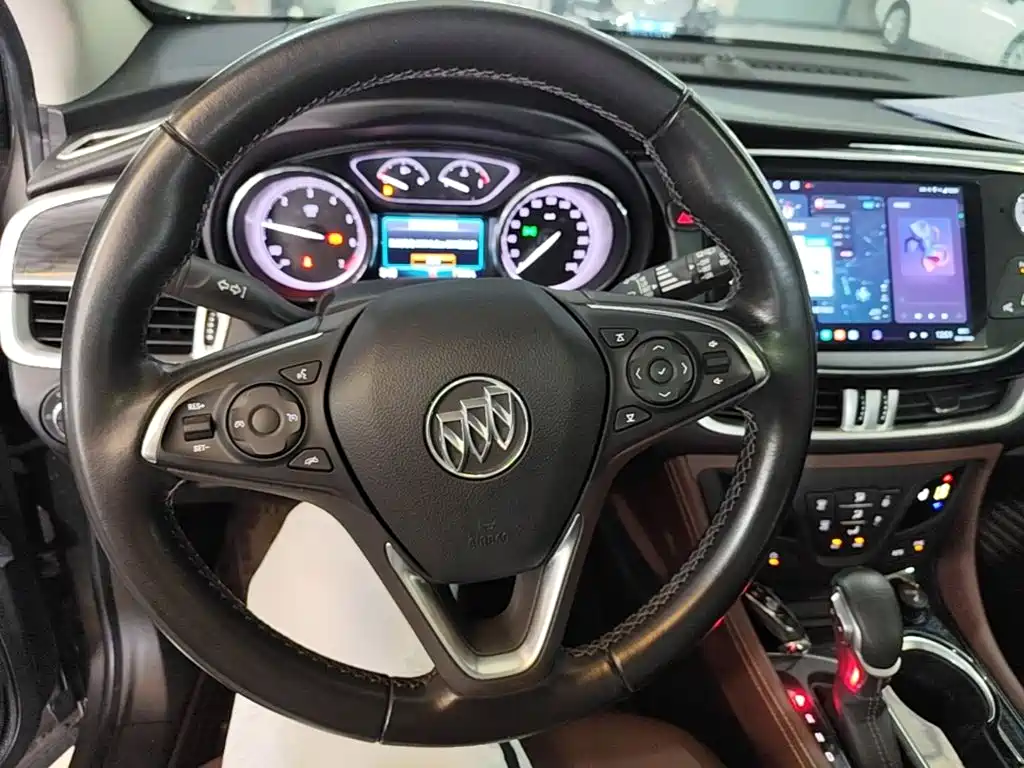 Buick Envision Plus — фото 11