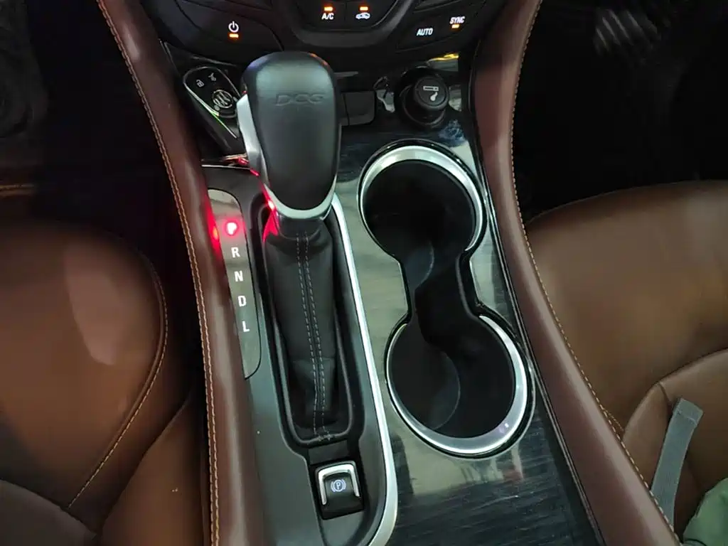 Buick Envision Plus — фото 14