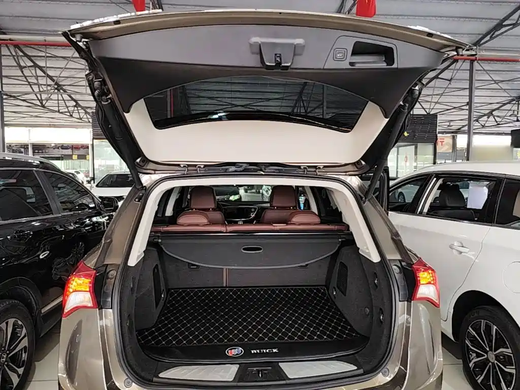 Buick Envision Plus — фото 19