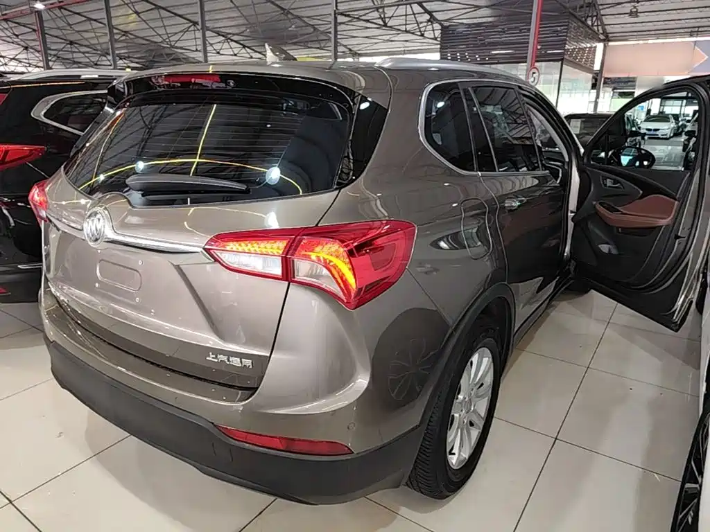 Buick Envision Plus — фото 7