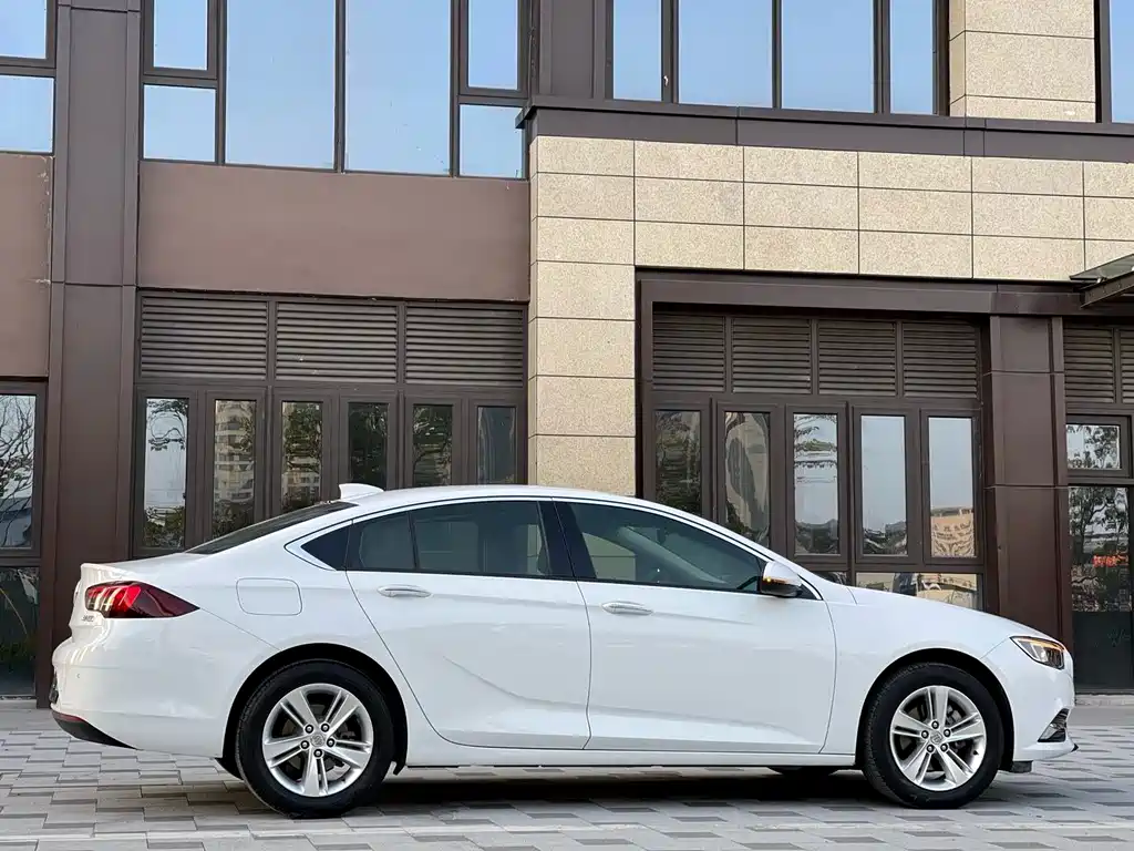 Buick Regal — фото 11