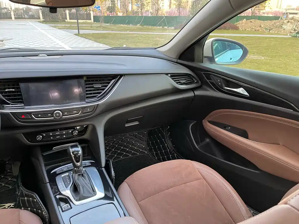 Buick Regal — фото 5