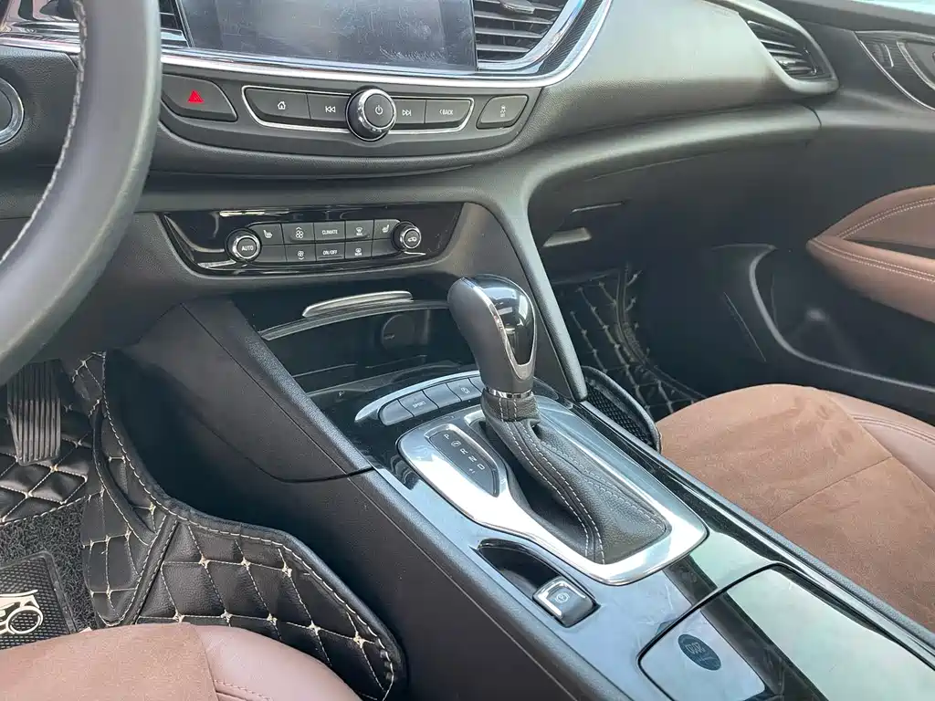 Buick Regal — фото 9