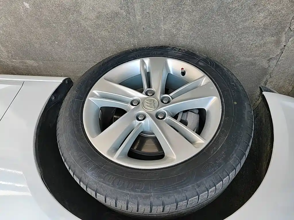 Buick Regal — фото 23