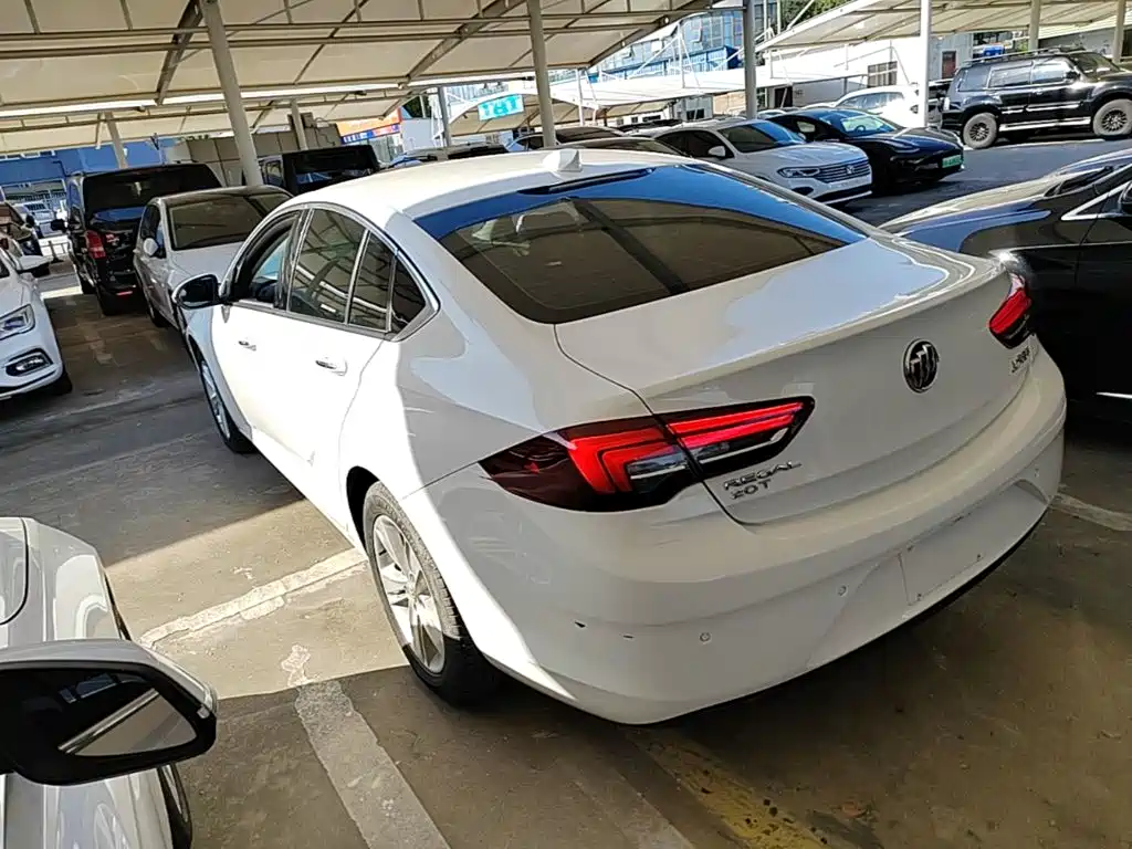Buick Regal — фото 5