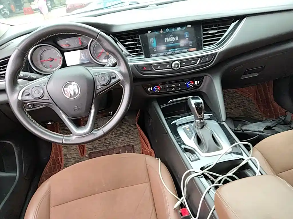 Buick Regal — фото 10