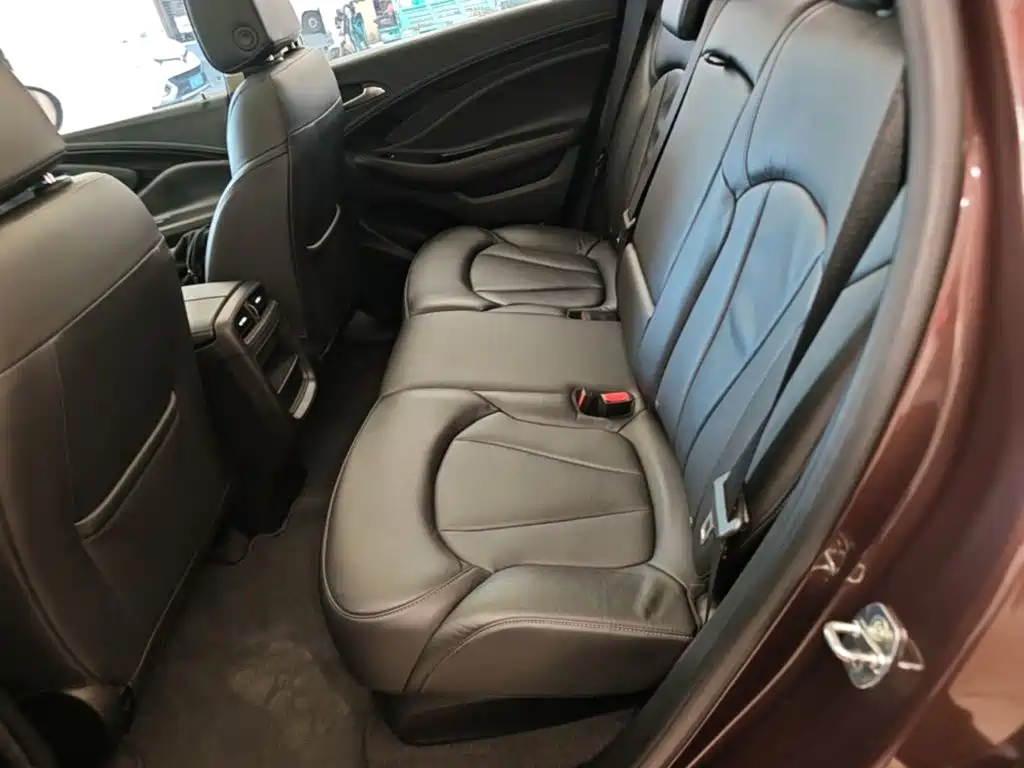 Buick Envision Plus — фото 17