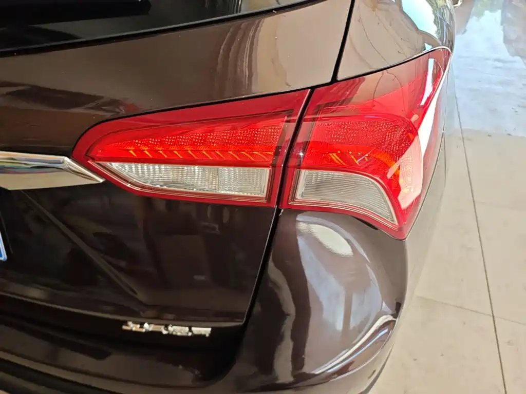 Buick Envision Plus — фото 8