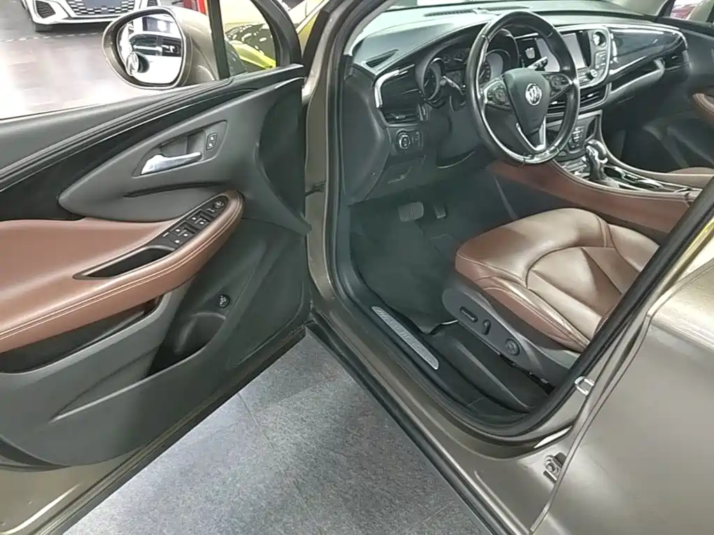 Buick Envision Plus — фото 16