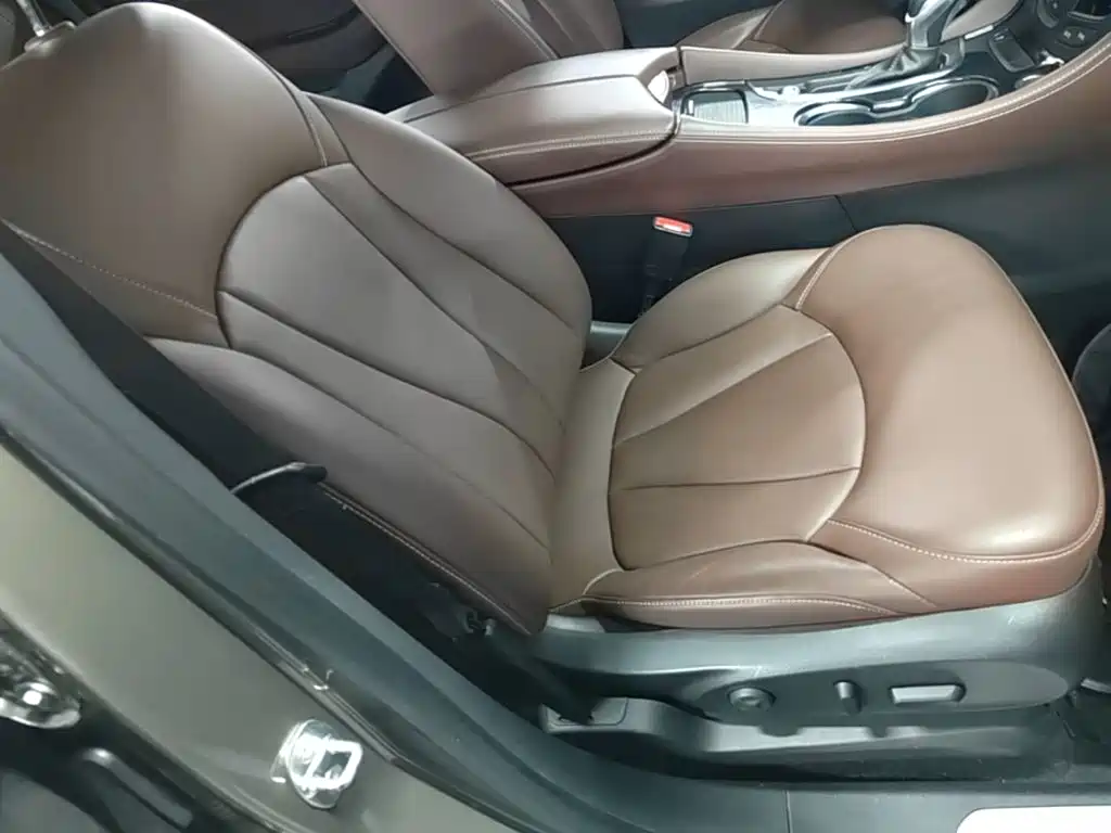 Buick Envision Plus — фото 25
