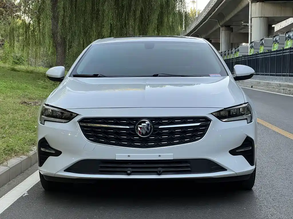 Buick Regal — фото 2