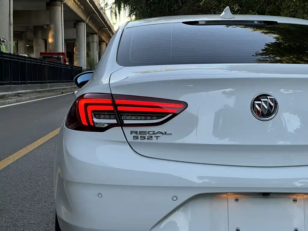 Buick Regal — фото 11