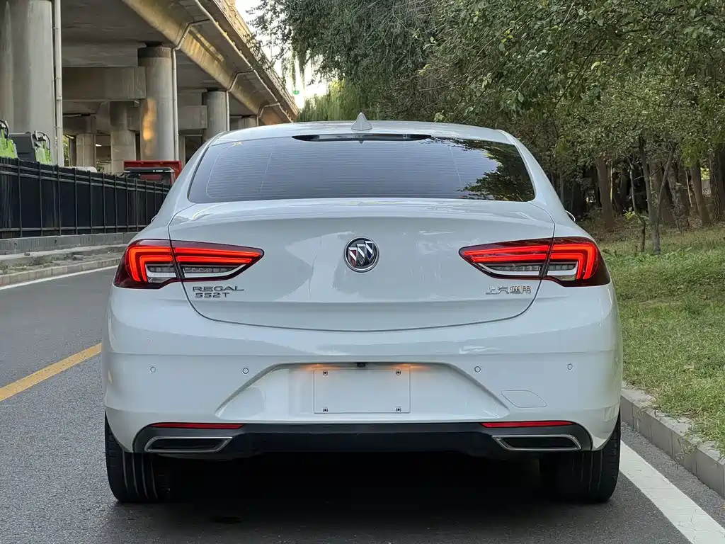 Buick Regal — фото 9