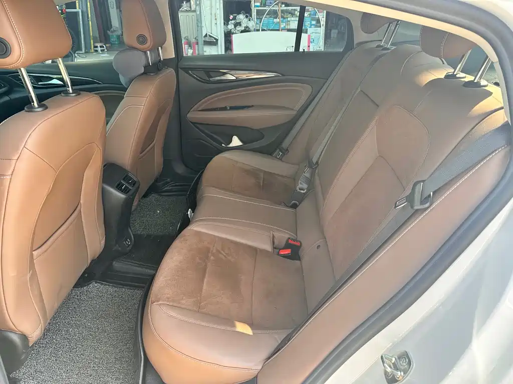 Buick Regal — фото 9