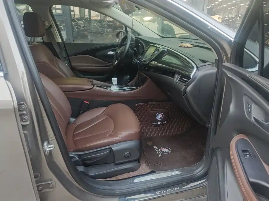 Buick Envision Plus — фото 8