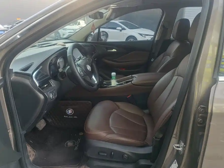 Buick Envision Plus — фото 9