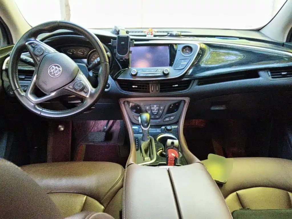 Buick Envision Plus — фото 5