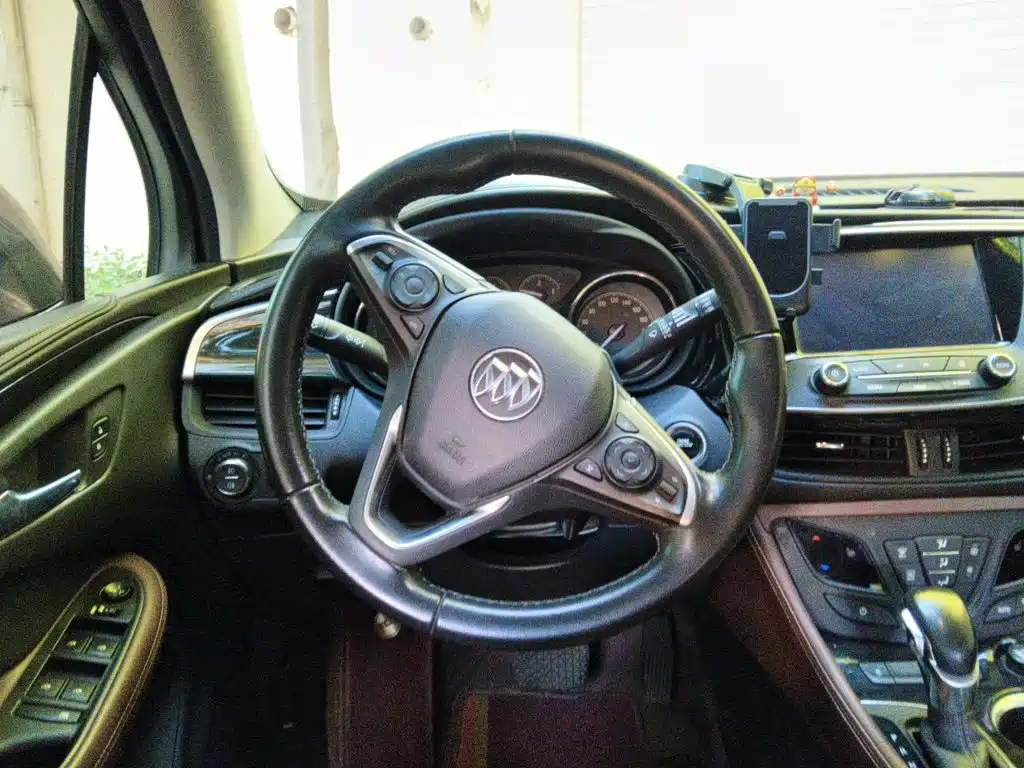 Buick Envision Plus — фото 6