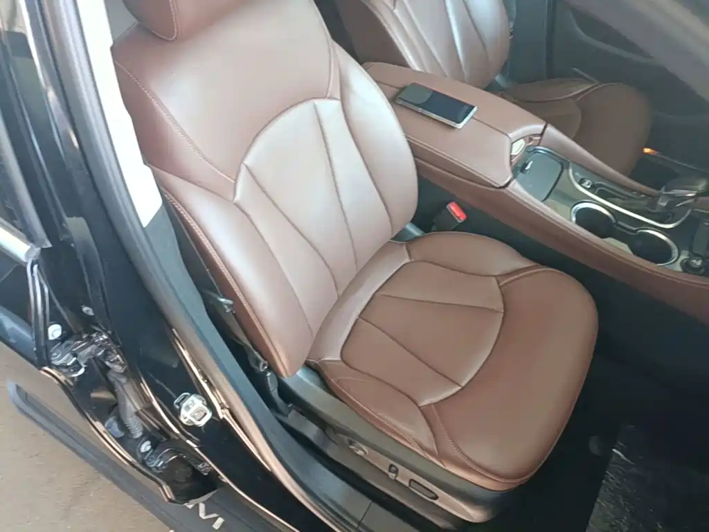 Buick Envision Plus — фото 25