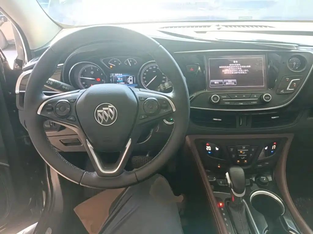 Buick Envision Plus — фото 10