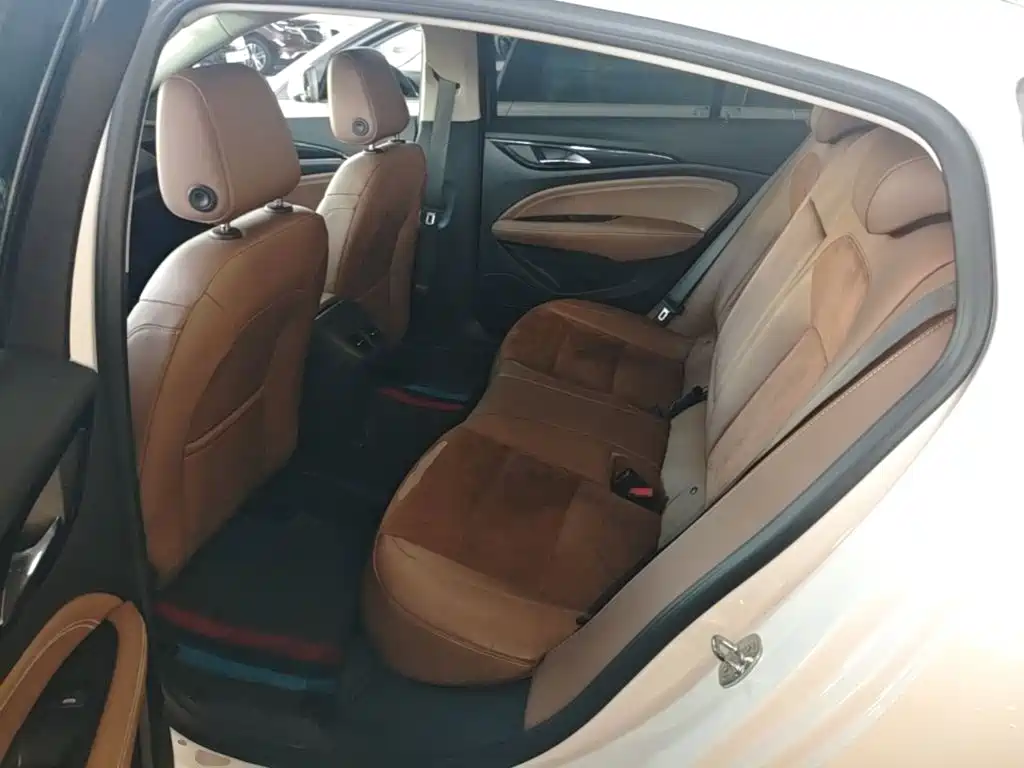 Buick Regal — фото 17