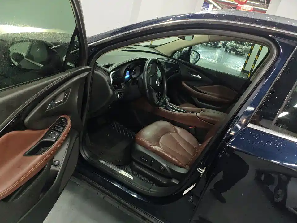 Buick Envision Plus — фото 4
