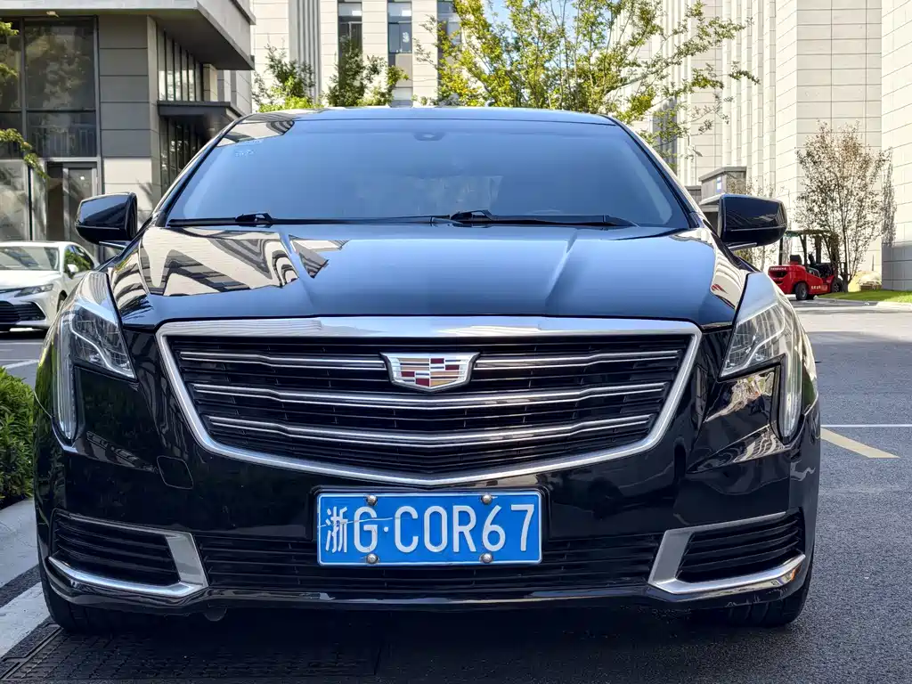 Cadillac XTS — фото 13