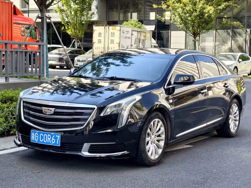 Cadillac XTS — фото 14