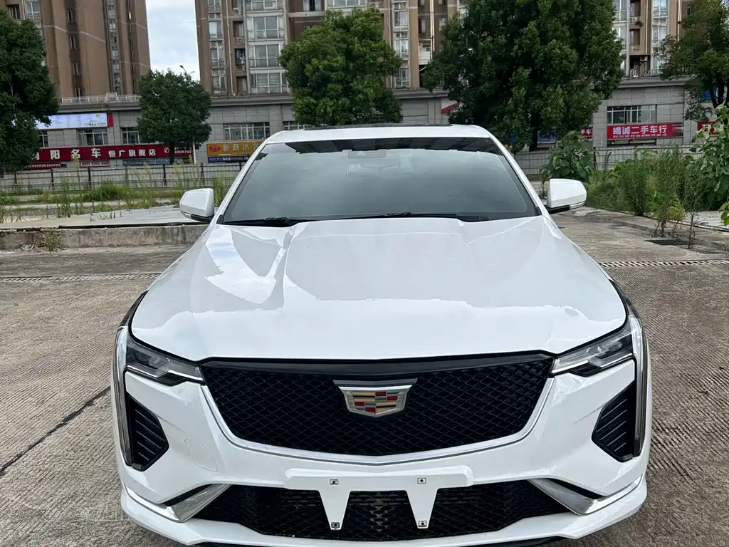 Cadillac CT4 — фото 2