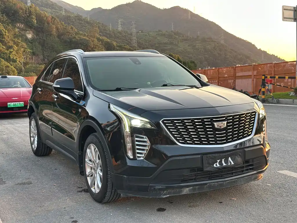 Cadillac XT4 — фото 3