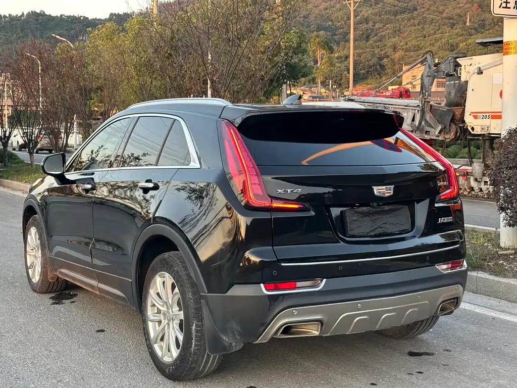 Cadillac XT4 — фото 6