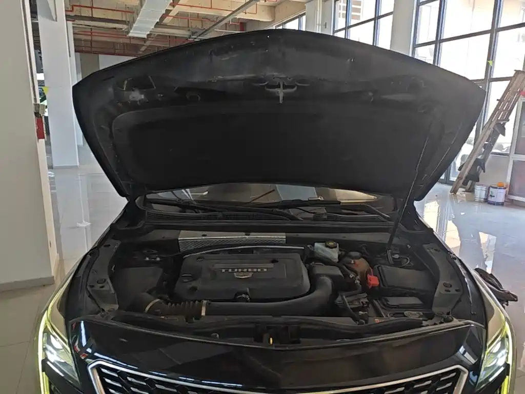 Cadillac XT4 — фото 20