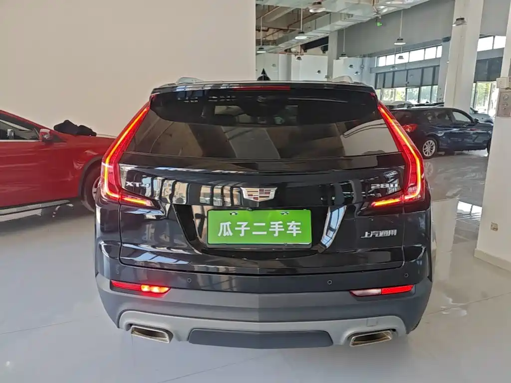 Cadillac XT4 — фото 6