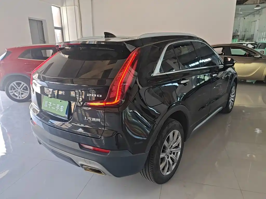 Cadillac XT4 — фото 7
