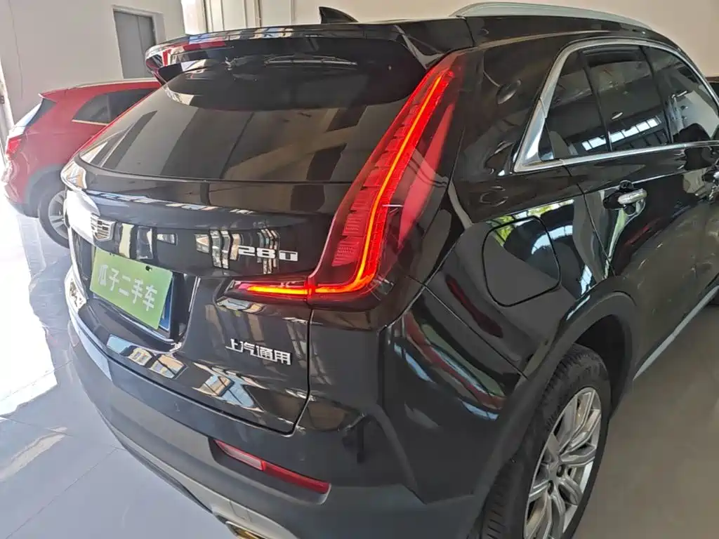 Cadillac XT4 — фото 8