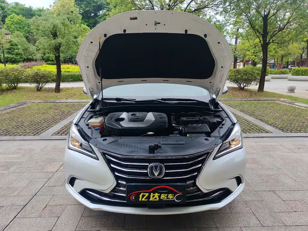 Changan Eado — фото 26