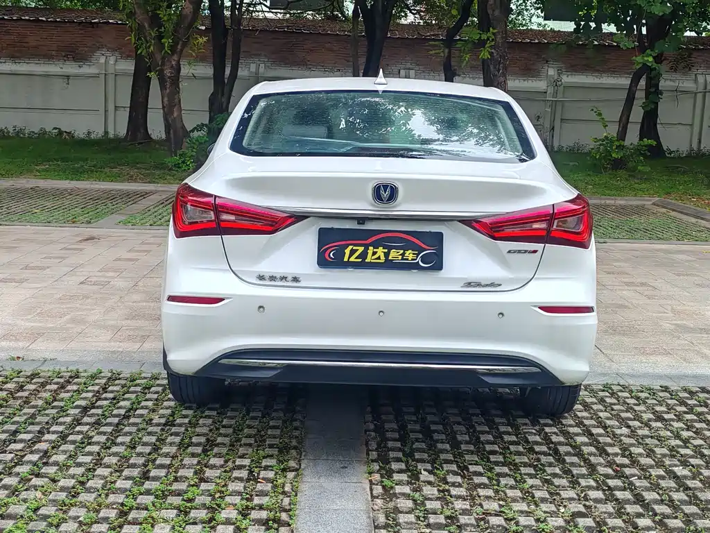 Changan Eado — фото 29