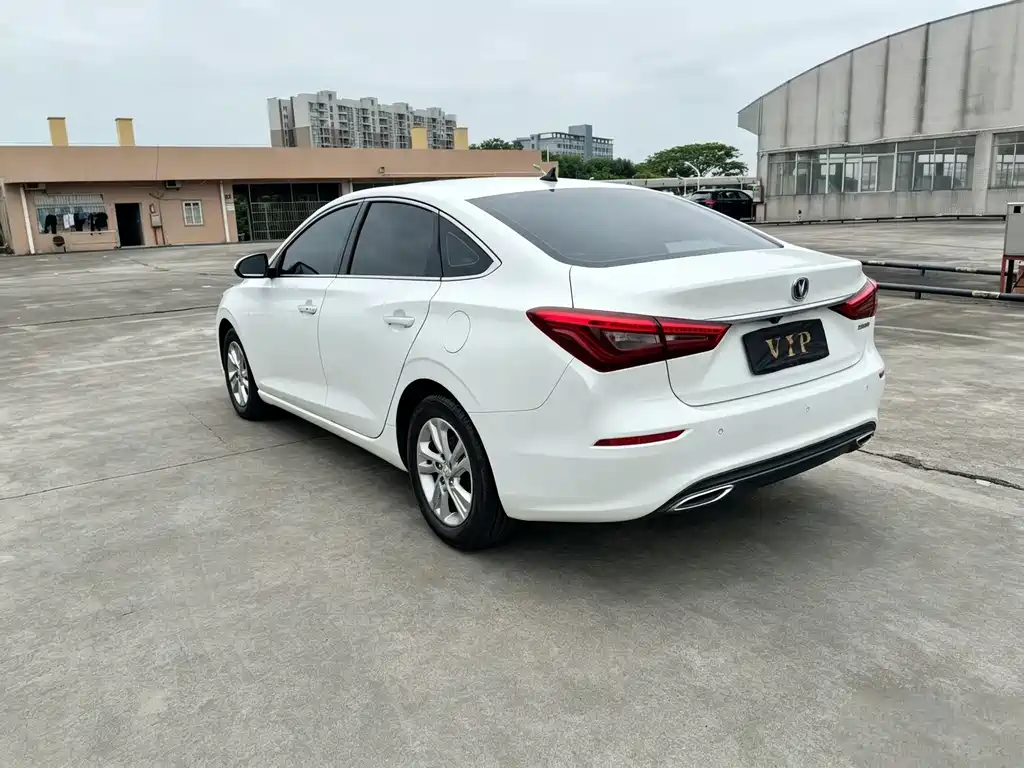 Changan Eado — фото 9
