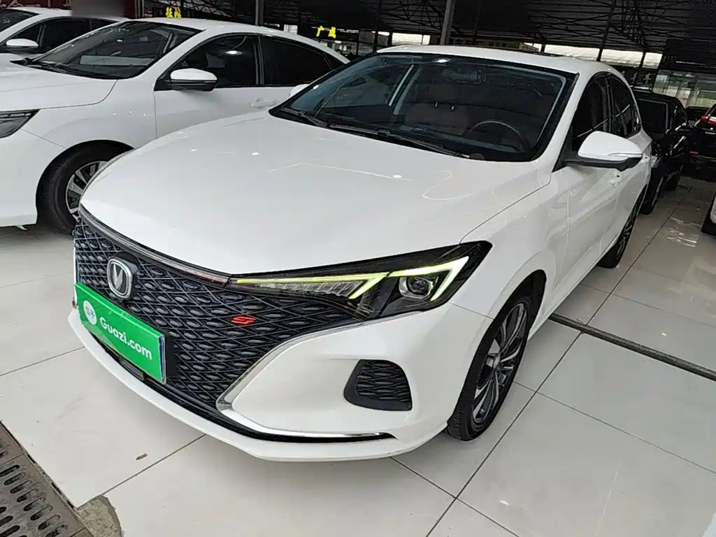 Changan Eado — фото 2