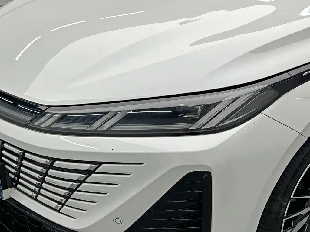 Changan Eado — фото 11