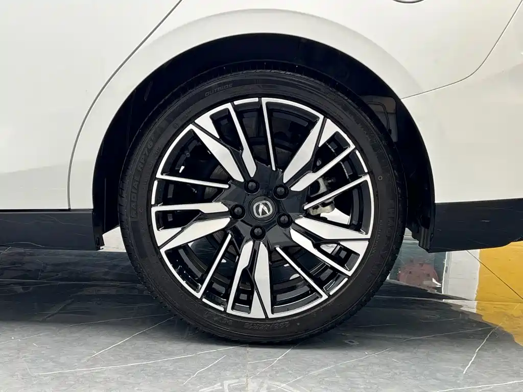 Changan Eado — фото 24