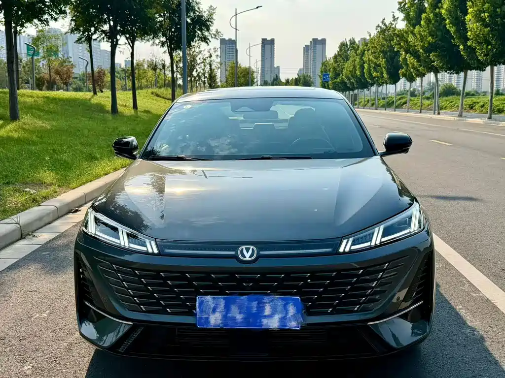 Changan Eado — фото 2