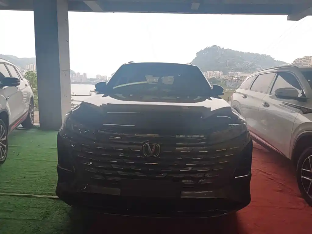 Changan CS75 PLUS — фото 3