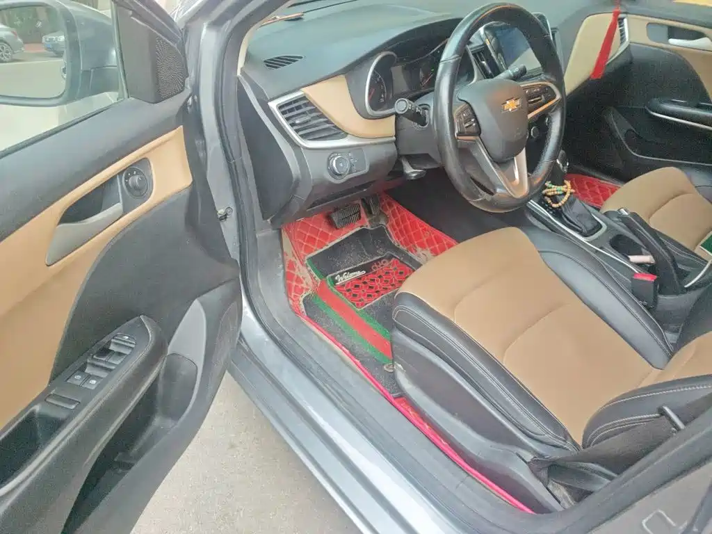 Chevrolet Monza — фото 17