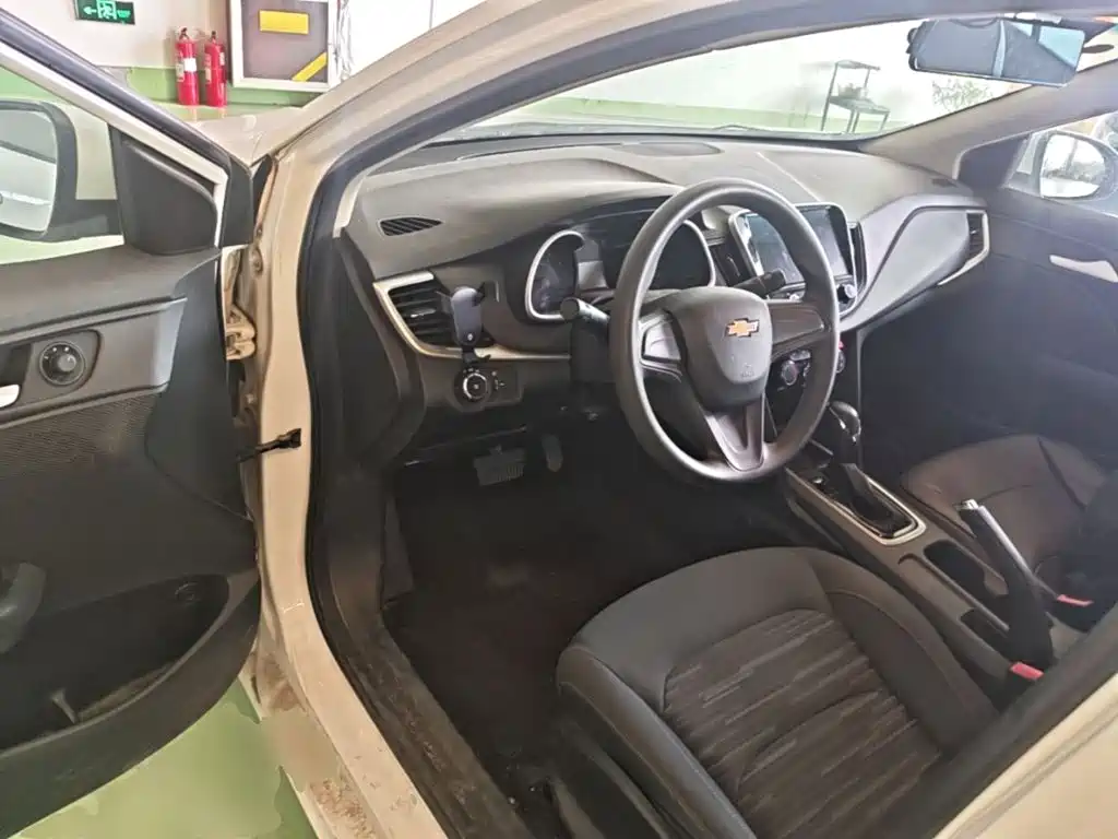 Chevrolet Cavalier — фото 16