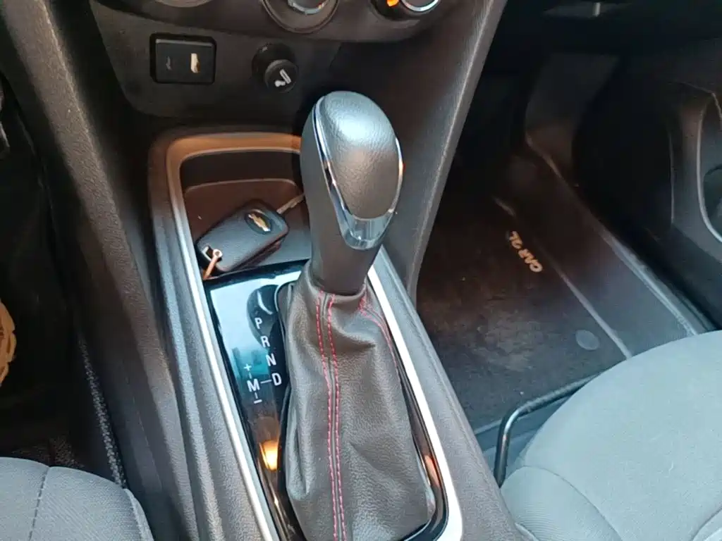 Chevrolet Monza — фото 14