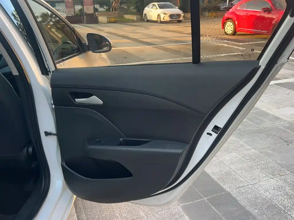 Chevrolet Cavalier — фото 14
