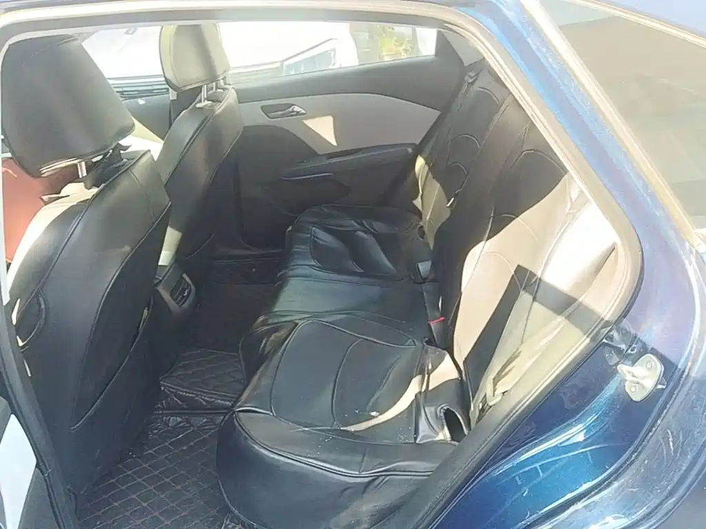 Chevrolet Monza — фото 17