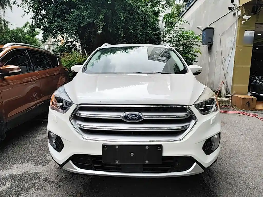 Ford Kuga — фото 3