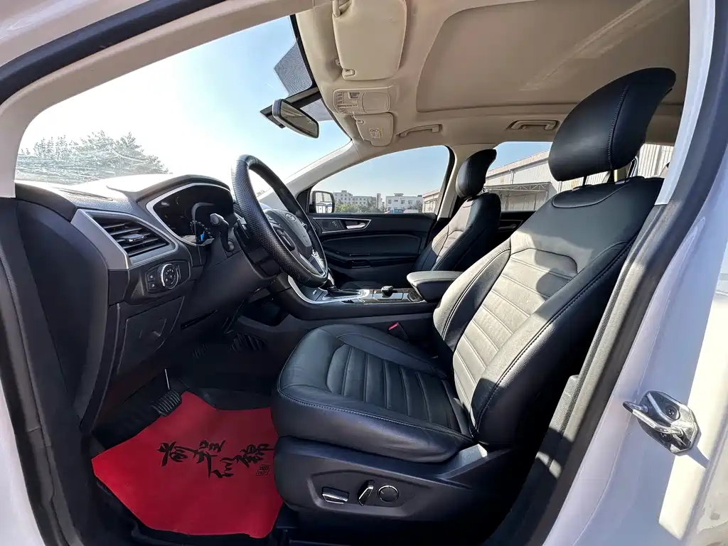 Ford Edge — фото 4